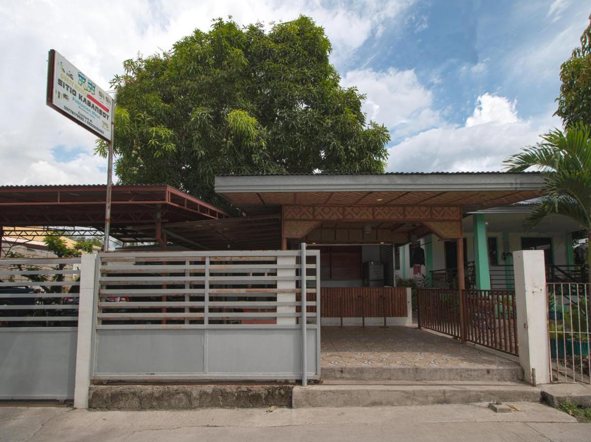 Oyo 777 Rn Guesthouse Moalboal Exterior photo